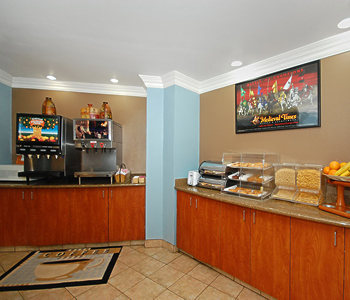 RODEWAY INN AND SUITES