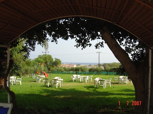 CHRYSLAND HOTEL