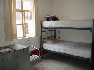 HOSTEL MONEDA
