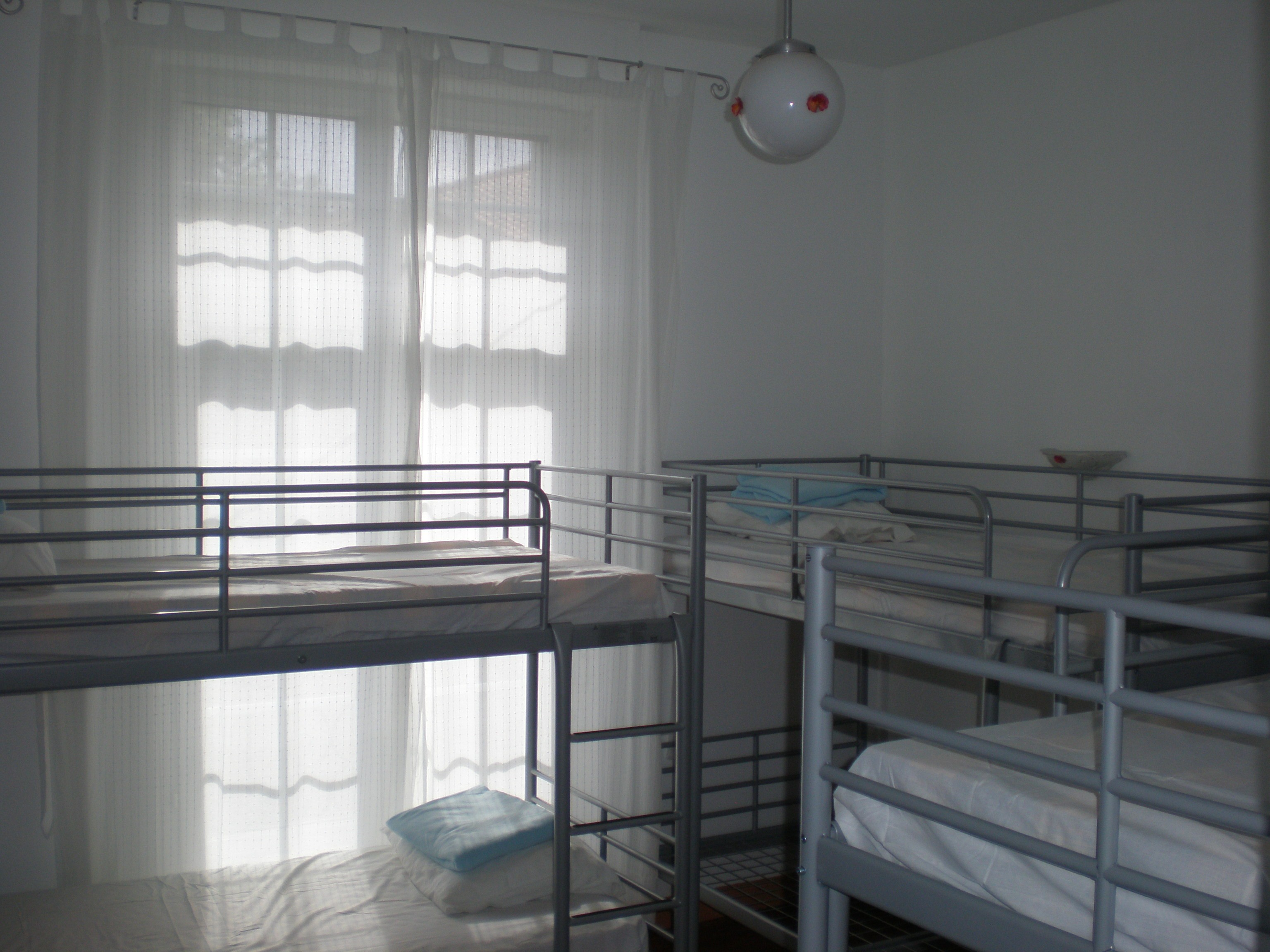 MONKEY BOX HOSTEL