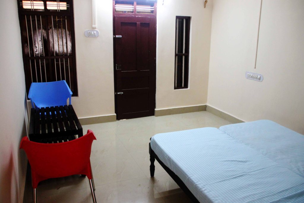 Vedanta Wake up Hostel
