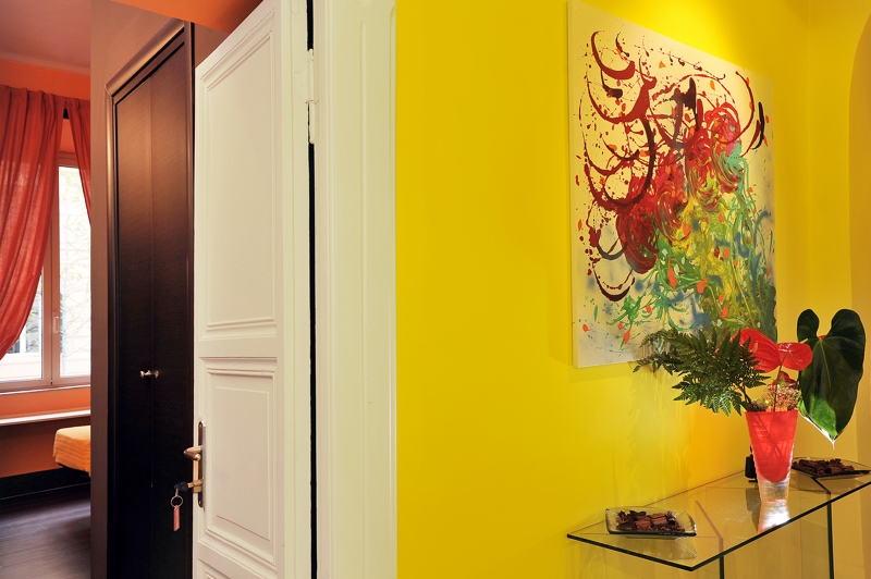HOTEL COLORS