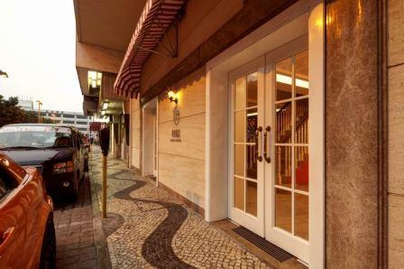 OLE LONDON HOTEL