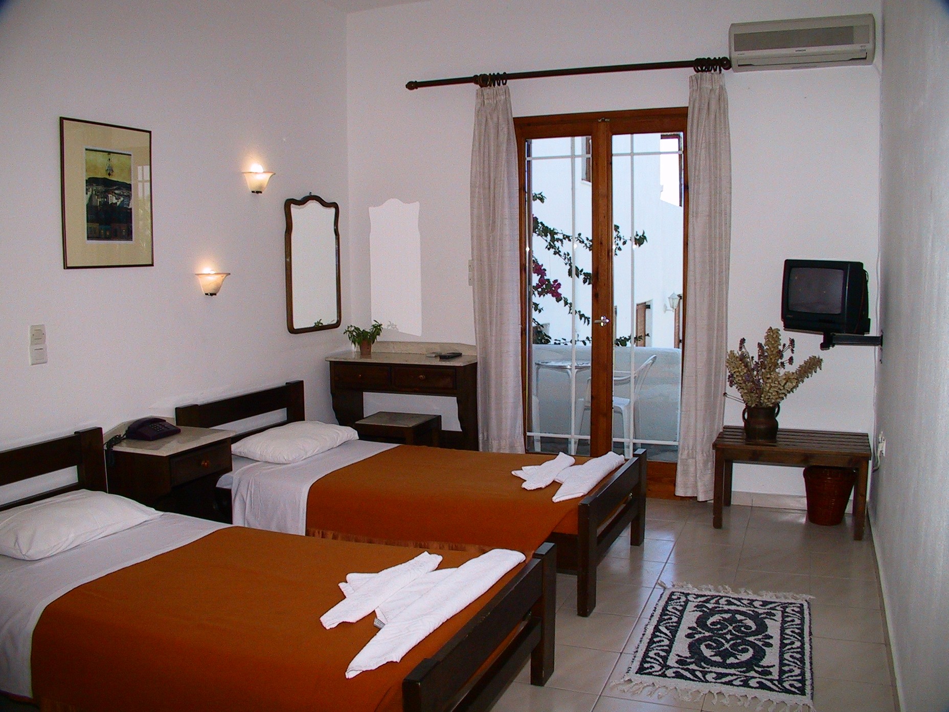 ERI HOTEL