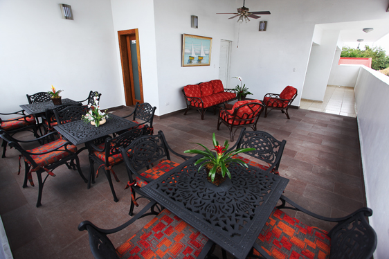 Aladino Aparta Hotel