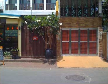 Apartment House 1150