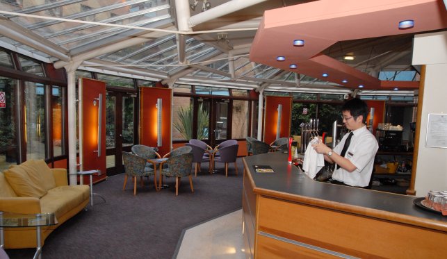 DAYS HOTEL