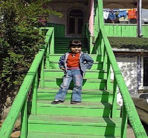 GREEN STAIRS