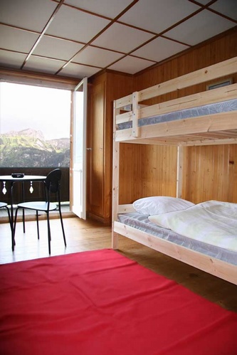 LAKE LODGE ISELTWALD HOSTEL