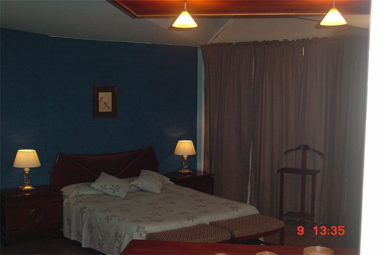 RESIDENCIA DEL BOSQUE HOSTEL