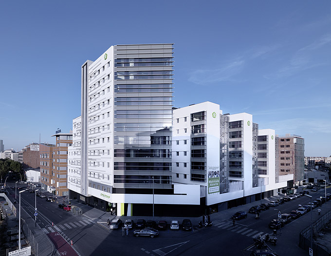 MELON DISTRICT MARINA RESIDENCE