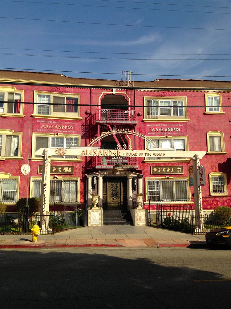 Hollywood Dreams Suites Hotel