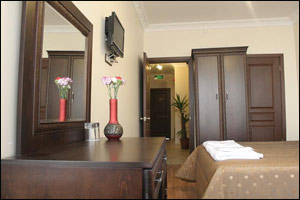 HOTEL TULIP HOUSE