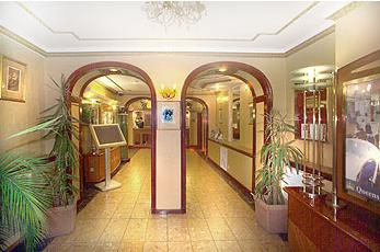 QUEENS HOTEL