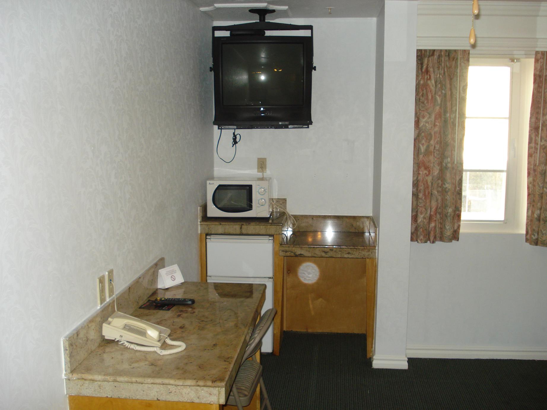 PACIFIC EURO HOTEL