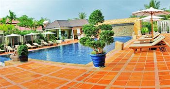 Royal Empire Hotel
