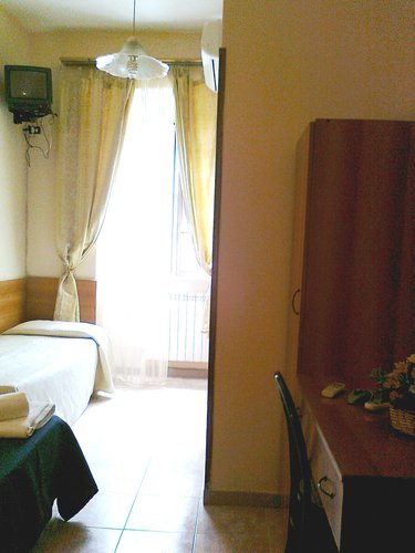 CRISTINA GUESTHOUSE